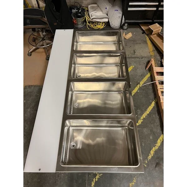 Scratch and Dent ServIt EST-4WS Four Pan Sealed Well Electric Steam Table with Adjustable Undershelf - 120V, 2000W