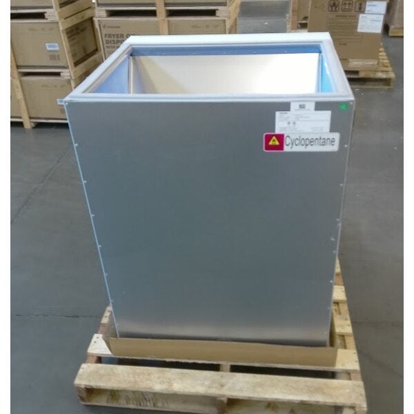 Scratch and Dent Avantco Ice BIN27530 30" Ice Storage Bin - 375 lb.