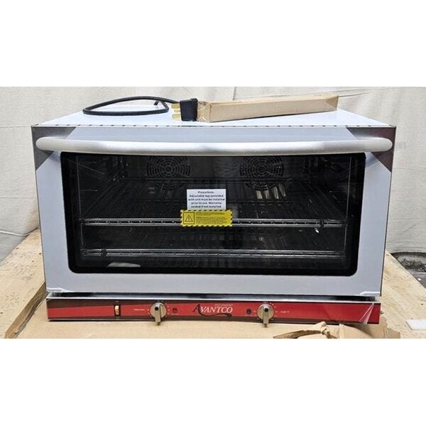 Scratch and Dent Avantco CO-38M Full Size Countertop Convection Oven, 4.4 cu. ft. - 208/240V, 3,500/4,600W