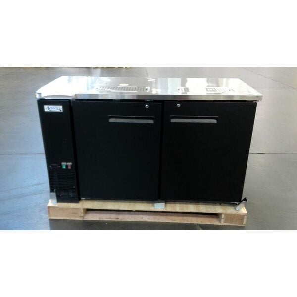 Scratch and Dent Avantco UDD-60-HC (2) Double Tap Kegerator Beer Dispenser - Black, (2) 1/2 Keg Capacity