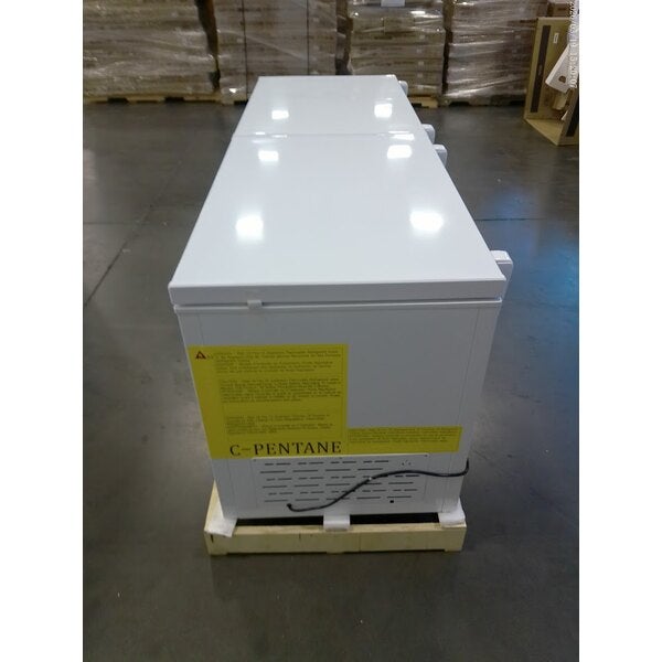 Scratch and Dent Galaxy CF25HC Commercial Chest Freezer - 23.6 cu.ft.