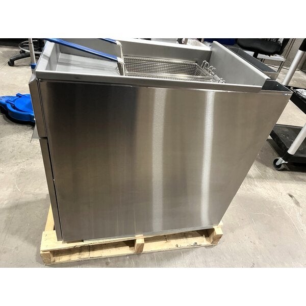 Scratch and Dent Imperial Range IFS-40LP Liquid Propane 40 lb.Tube Fired Fryer - 105,000 BTU