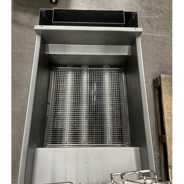 Scratch and Dent Imperial Range IFS-40LP Liquid Propane 40 lb.Tube Fired Fryer - 105,000 BTU