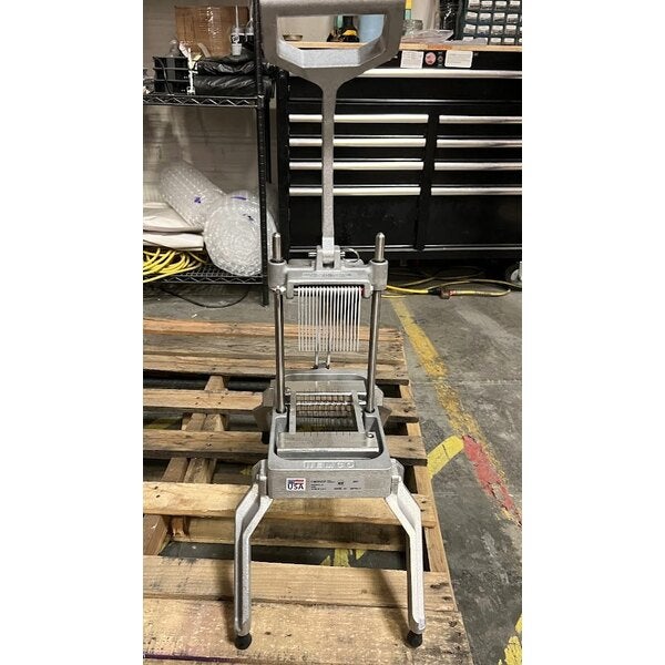 Scratch and Dent Nemco 56750-1 3/16" Easy Onion Slicer II Fruit / Vegetable Slicer