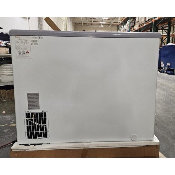 Scratch and Dent Galaxy ICFC9-HC 40 5/8" Curved Top Display Freezer