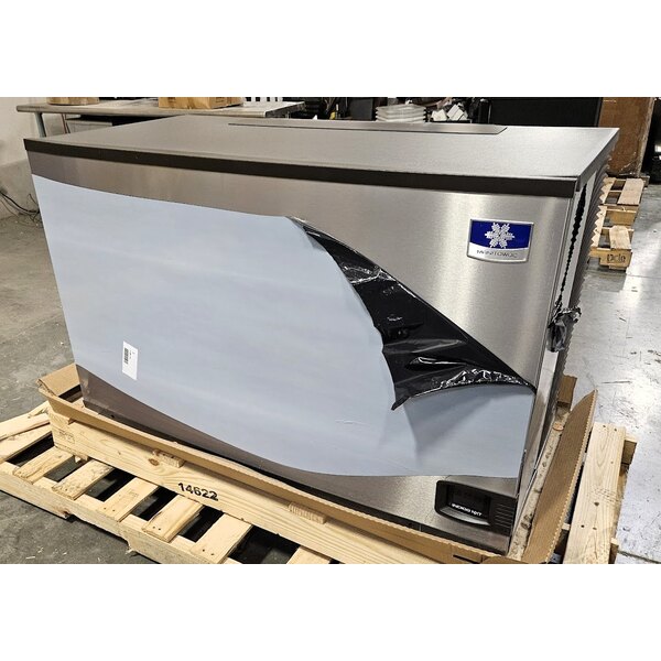 Scratch and Dent Manitowoc IYT1500A Indigo NXT Series 48" Air Cooled Half Size Cube Ice Machine - 208-230V, 1 Phase, 1660 lb.