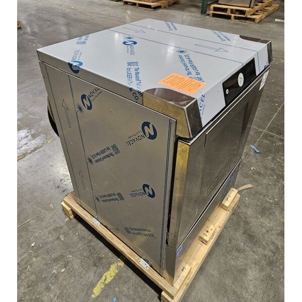 Scratch and Dent Hobart LXNH-2 High-Temperature Undercounter Dishwasher - 120/208-240V