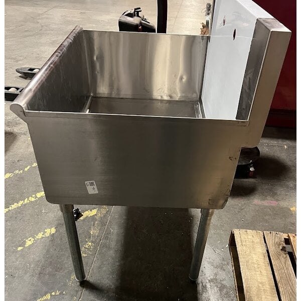 Scratch and Dent Regency 36" x 24" x 13" Utility Sink for (1) 8" Center Faucet