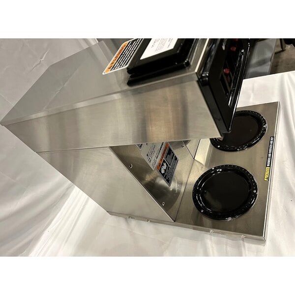 Scratch and Dent Bunn 13300.0003 VP17-3 Low Profile Pourover Coffee Brewer with 3 Warmers