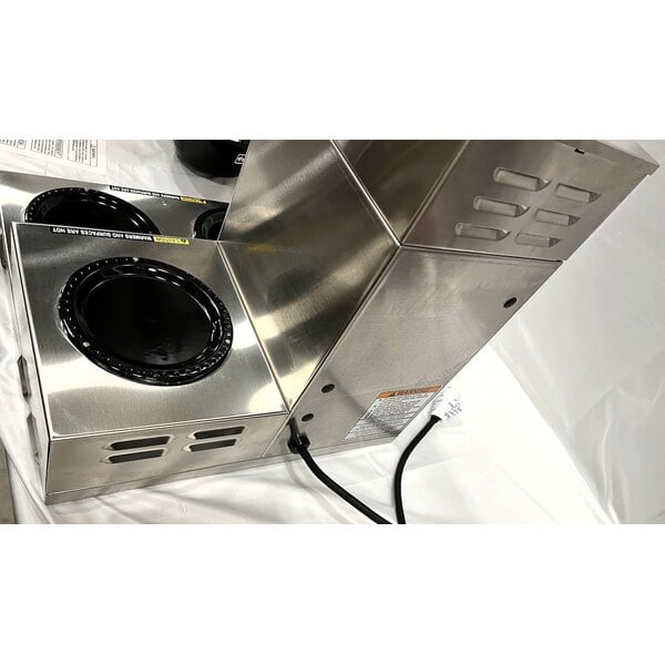 Scratch and Dent Bunn 13300.0003 VP17-3 Low Profile Pourover Coffee Brewer with 3 Warmers