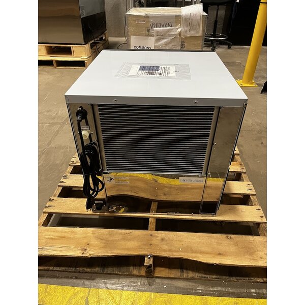 Scratch and Dent Avantco Ice MC-F-422-A 22" Air Cooled Modular Full Cube Ice Machine - 399 lb.