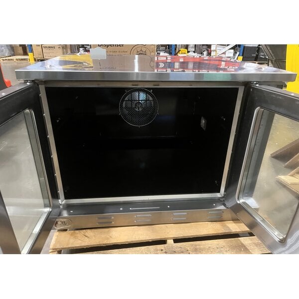 Scratch and Dent Cooking Performance Group FEC-100-B Single Deck Standard Depth Full Size Electric Convection Oven - 208V, 1 Phase, 11 kW