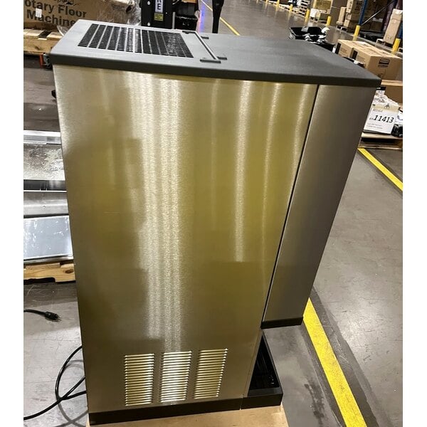 Scratch and Dent Manitowoc CNP0202A-161 16 1/4" Air Cooled Countertop Nugget Ice Maker / Water Dispenser - 20 lb. Bin with Sensor Dispensing - 115V