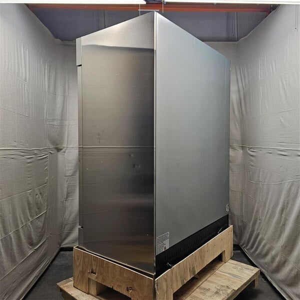 Scratch and Dent MainStreet Equipment BMR-49-F 54" Solid Door Reach-In Freezer