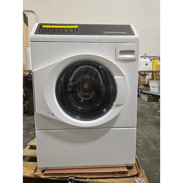 Scratch and Dent Speed Queen FF7011WN 3.5 cu. ft. 27" Front Load Washer with Front Control and Pet Plus - Free Use