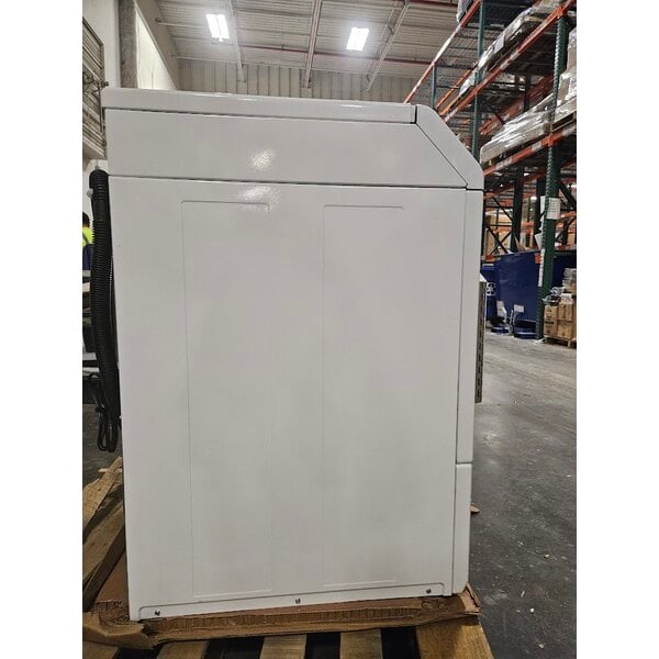 Scratch and Dent Speed Queen FF7011WN 3.5 cu. ft. 27" Front Load Washer with Front Control and Pet Plus - Free Use