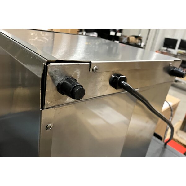 Scratch and Dent Vollrath CT2H-120250 JT1H Conveyor Toaster with 2 1/2" Opening - 120V, 1600W
