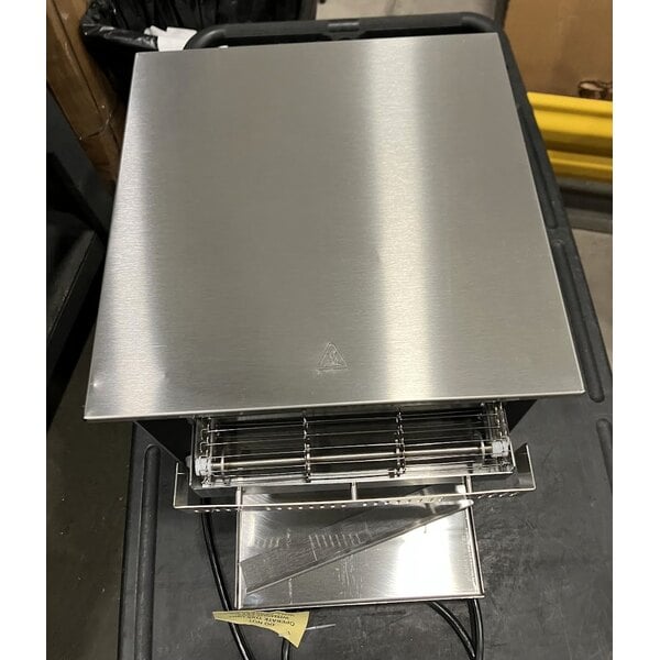 Scratch and Dent Vollrath CT2H-120250 JT1H Conveyor Toaster with 2 1/2" Opening - 120V, 1600W