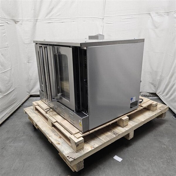 Scratch and Dent MainStreet Equipment CG1-L Single Deck Full Size Liquid Propane Convection Oven with Legs - 54,000 BTU