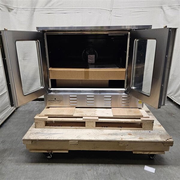Scratch and Dent MainStreet Equipment CG1-L Single Deck Full Size Liquid Propane Convection Oven with Legs - 54,000 BTU