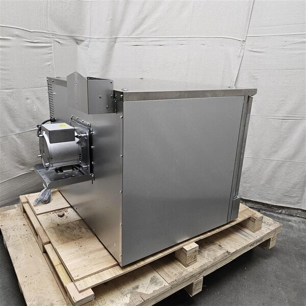 Scratch and Dent MainStreet Equipment CG1-L Single Deck Full Size Liquid Propane Convection Oven with Legs - 54,000 BTU