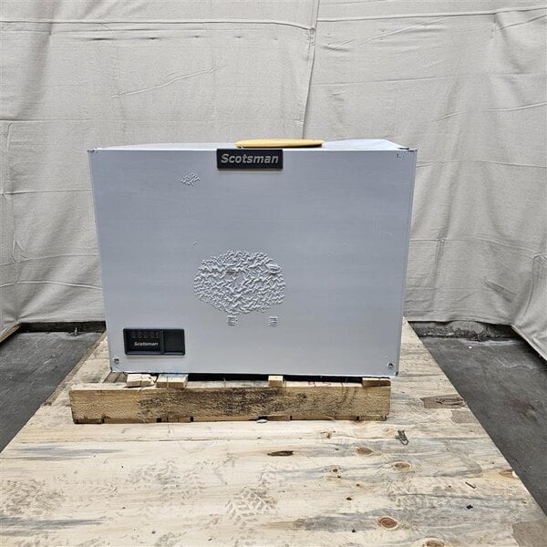 Scratch and Dent Scotsman MC0530MWX-1A Prodigy Elite® Series 30" Water-Cooled Medium Cube Ice Machine - 507 lb., 115V