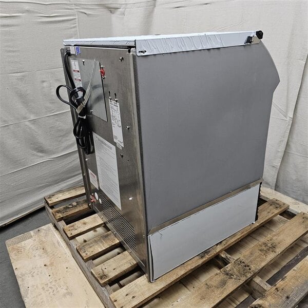 Scratch and Dent Ice-O-Matic CIMU220FA90 24 1/2" Air-Cooled Undercounter Full Dice Cube Ice Machine with 74 lb. Bin - 223 lb., 115V