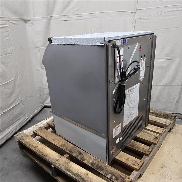 Scratch and Dent Ice-O-Matic CIMU220FA90 24 1/2" Air-Cooled Undercounter Full Dice Cube Ice Machine with 74 lb. Bin - 223 lb., 115V