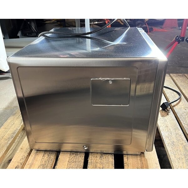 Scratch and Dent Solwave Ameri-Series Medium-Duty Stainless Steel Commercial Microwave with Push Button Controls - 120V, 1,200W