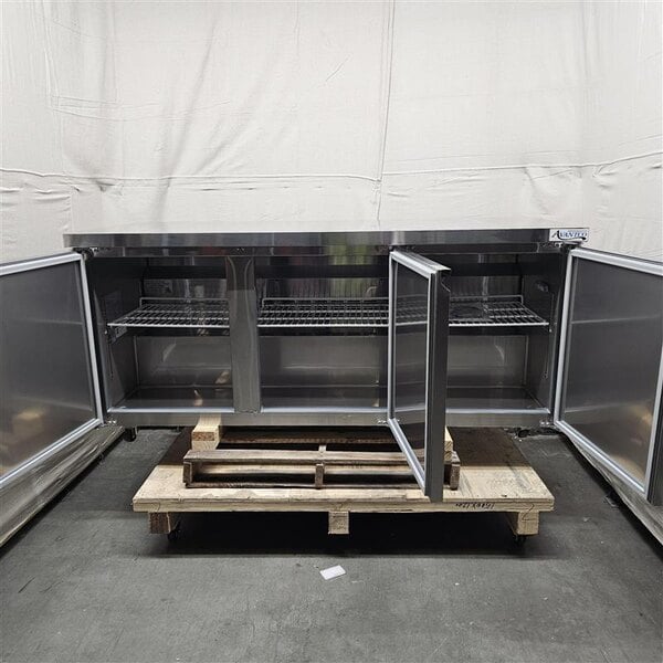 Scratch and Dent Avantco SS-UC-72R-HC 72" Stainless Steel ADA Height Undercounter Refrigerator