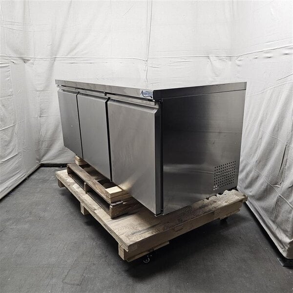 Scratch and Dent Avantco SS-UC-72R-HC 72" Stainless Steel ADA Height Undercounter Refrigerator