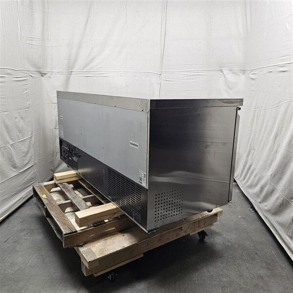 Scratch and Dent Avantco SS-UC-72R-HC 72" Stainless Steel ADA Height Undercounter Refrigerator