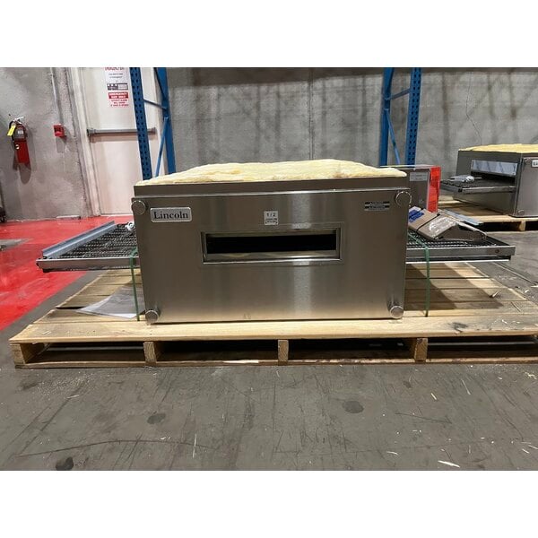 Scratch and Dent Lincoln 3240-000-N-K2302 Impinger 3240 Series FastBake Natural Gas Conveyor Oven, Bidirectional Operation - 115,000 BTU