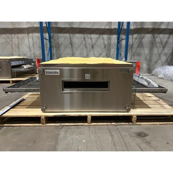 Scratch and Dent Lincoln 3240-000-N-K2302 Impinger 3240 Series FastBake Natural Gas Conveyor Oven, Bidirectional Operation - 115,000 BTU