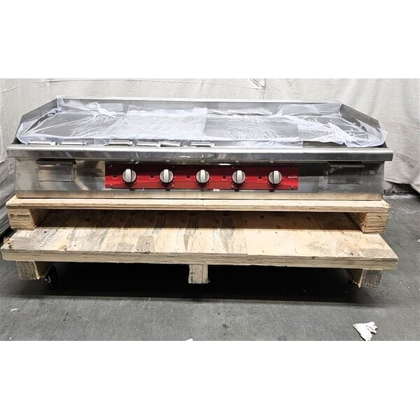 Scratch and Dent Avantco EG60C 60" Electric Countertop Griddle - 208V, 17,500W