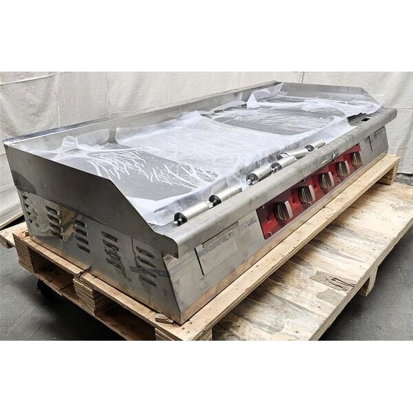 Scratch and Dent Avantco EG60C 60" Electric Countertop Griddle - 208V, 17,500W