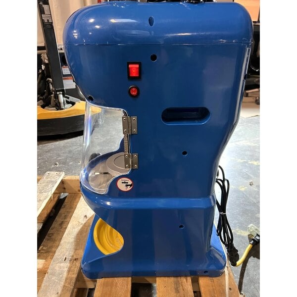 Scratch and Dent Carnival King IBS250 Block Ice Shaver - 120V, 1/3 HP