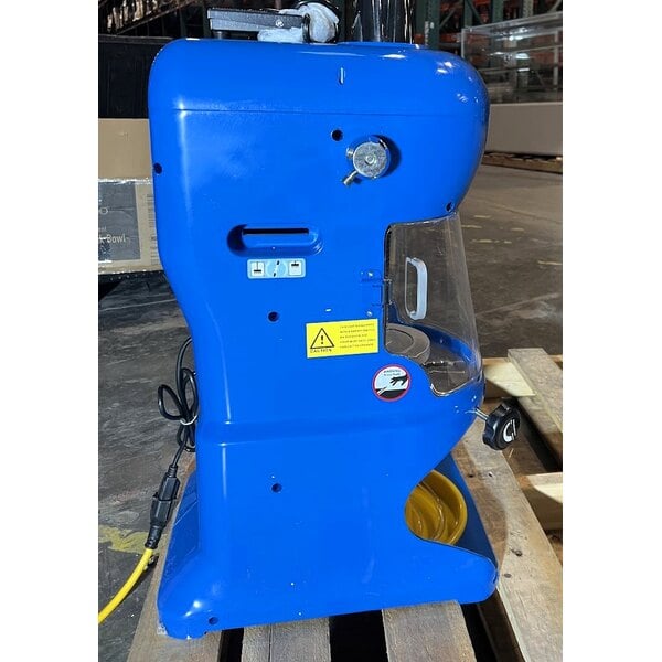 Scratch and Dent Carnival King IBS250 Block Ice Shaver - 120V, 1/3 HP