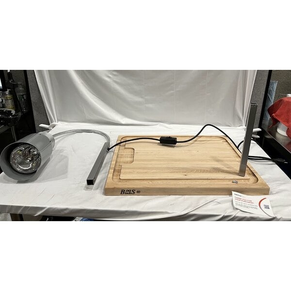Scratch and Dent Nemco 6016 Single Bulb Carving Station with Wooden Base - 120V, 250W