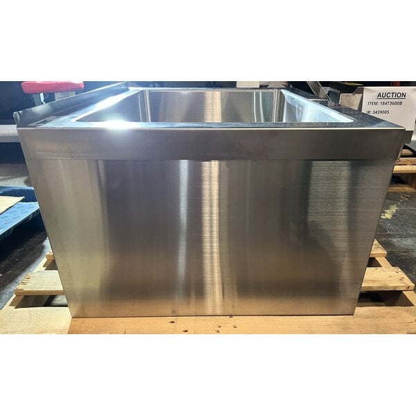 Scratch and Dent Regency 33" 16-Gauge Stainless Steel One Compartment Floor Mop Sink - 28" x 20" x 12" Bowl