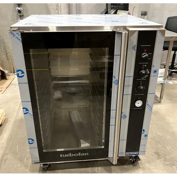 Scratch and Dent Moffat USP85M12 Turbofan Full Size 12 Tray Electric Holding Cabinet / Proofer with Mechanical Controls - 110-120V