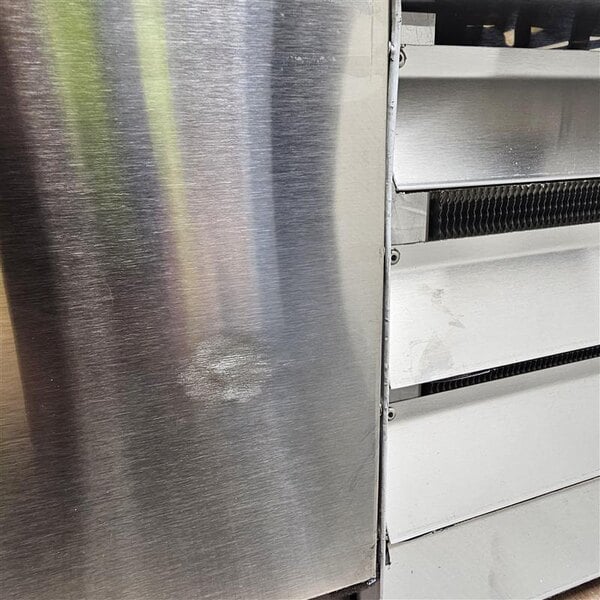 Scratch and Dent Avantco HBB-36-HC-S 36" Stainless Steel Horizontal Bottle Cooler