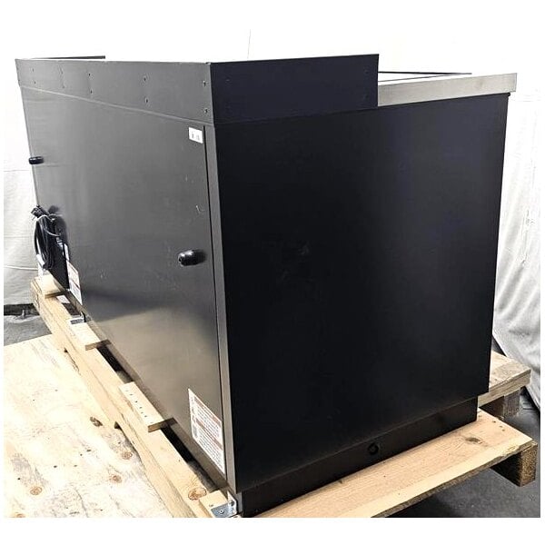 Scratch and Dent True TD-65-24-HC 64 1/2" Black Horizontal Bottle Cooler