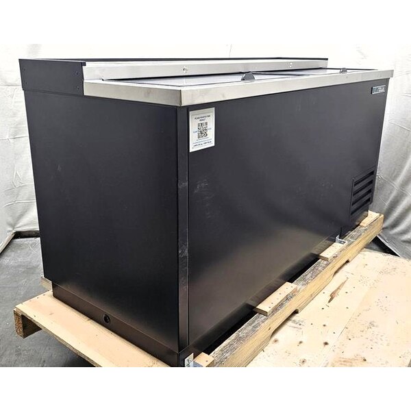 Scratch and Dent True TD-65-24-HC 64 1/2" Black Horizontal Bottle Cooler
