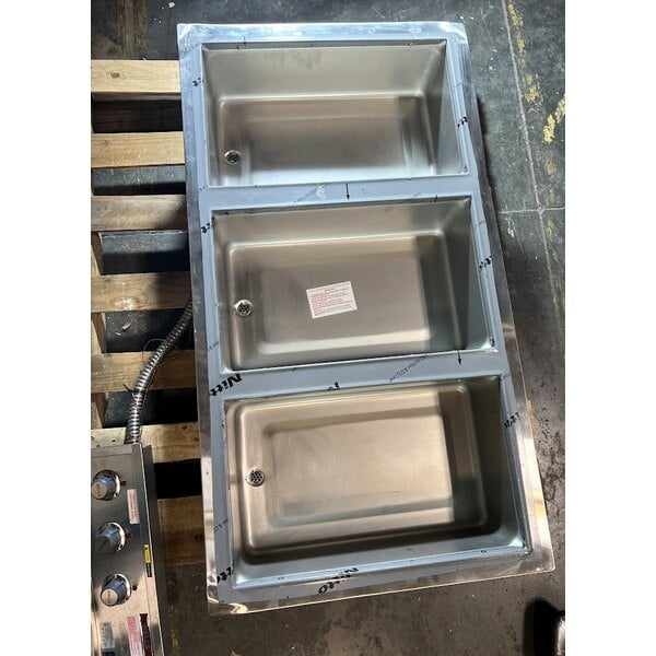 Scratch and Dent Wells MOD-300TDM 3 Pan Drop-In Hot Food Well with Drain Manifolds - Thermostatic Control