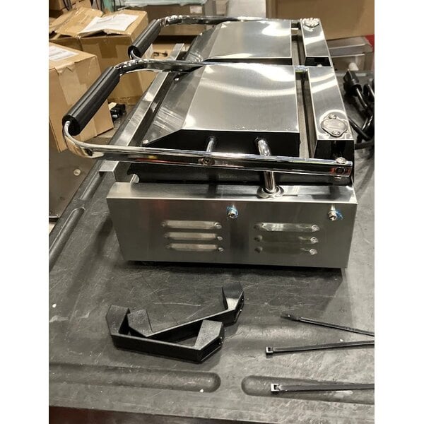 Scratch and Dent Avantco PG400GST Commercial Dual Panini Sandwich Grill with Timer, Grooved Top and Smooth Bottom Plates, and 19 5/8" x 9 1/8" Cooking Surface - 120V, 3500W