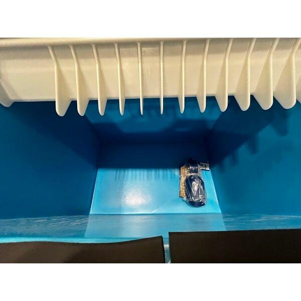 Scratch and Dent Manitowoc D970 Ice Storage Bin - 882 lb.