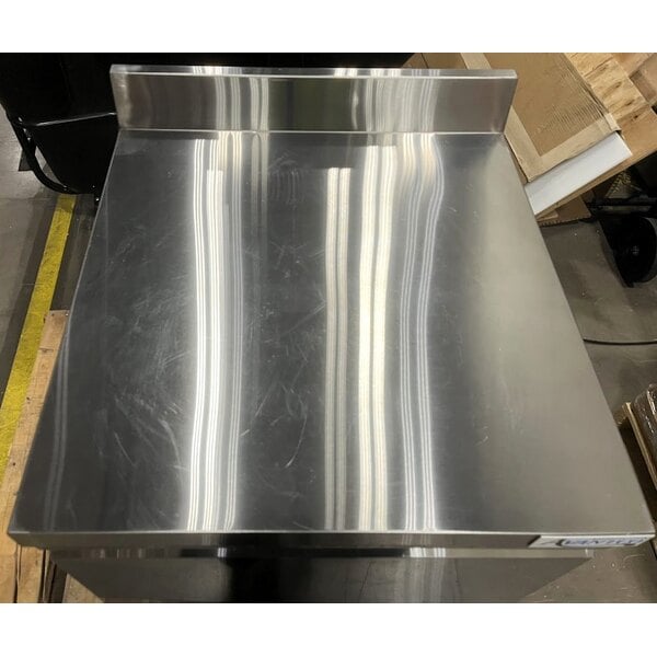 Scratch and Dent Avantco ZWT-27R-HC 27" Front Breathing Worktop Refrigerator with 3 1/2" Backsplash