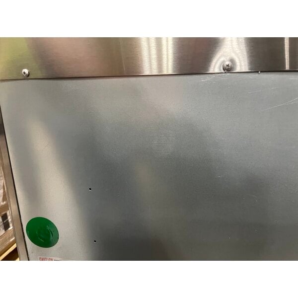 Scratch and Dent Avantco ZWT-27R-HC 27" Front Breathing Worktop Refrigerator with 3 1/2" Backsplash