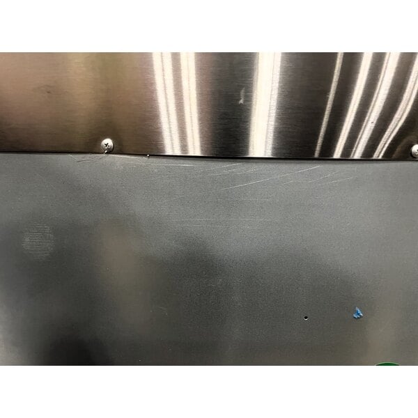 Scratch and Dent Avantco ZWT-27R-HC 27" Front Breathing Worktop Refrigerator with 3 1/2" Backsplash